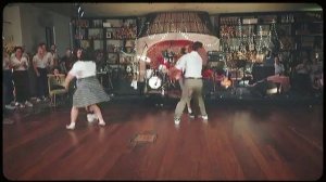 Яблони. Весёлая песня