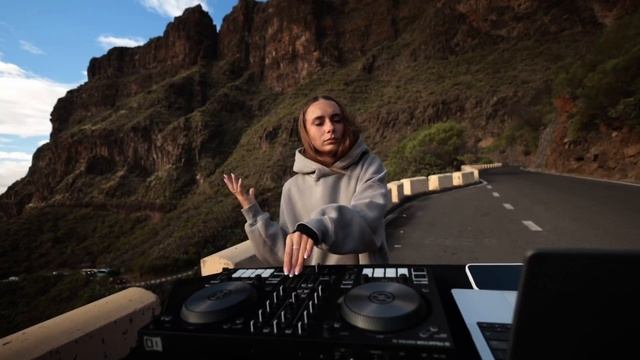 DJ Felisia - AFRO HOUSE SET  in  Tenerife  Masca Road Vibes 