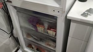 Уборка #581 перевесили холодильник)