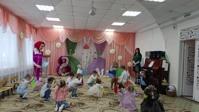 первая младшая группа.mp4 смотреть онлайн