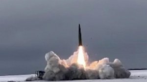 Российская армия продолжает наносить удары по военным тылам противника.