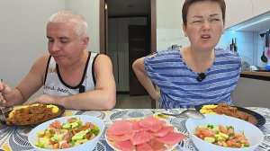 Мукбанг из последних СИЛ устроила ПРАЗДНИЧНЫЙ ужин на 8 марта! Здоровье меня ПОДВОДИТ а Вован РАДУЕТ