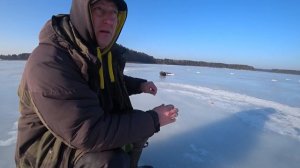 МЕСТНЫЕ УГРОЖАЛИ ВЫБИТЬ ЗУБЫ! ТЕПЕРЬ БОЮСЬ ЕЗДИТЬ НА РЫБАЛКУ.ЗАКРЫВАЮ СЕЗОН ЛОВЛИ СО ЛЬДА.