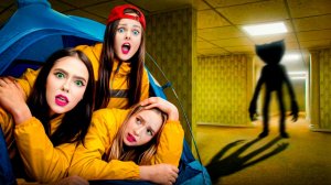 НИКОГДА НЕ ХОДИ В BACKROOMS РЕАЛЬНОЙ ЖИЗНИ  Попали в ЗАКУЛИСНЫЕ АНОМАЛИИ