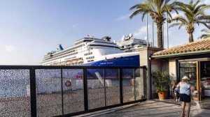 Около 200 россиян могут выселить с застрявшего в Катаре круизного лайнера