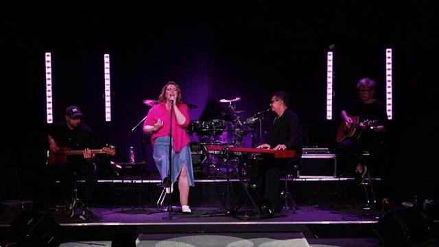 «Gimme More» - кавер в исполнении Юлии Жданкиной.