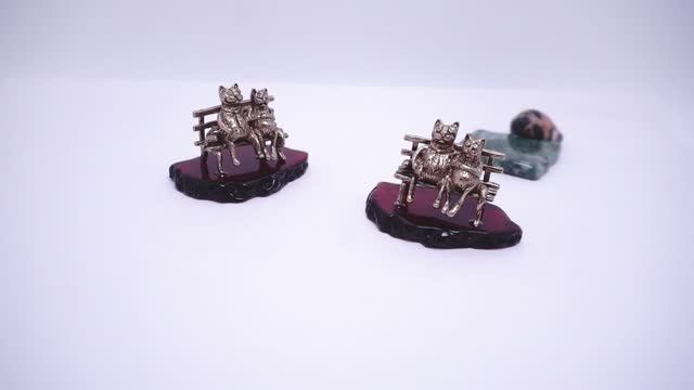 Фигурка Кошачья пара на скамейке (янтарь латунь бронза) кошка кот 3280 Хорошие Вещи