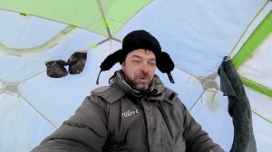 Рыбалка на озере. Плотва, сорога, чебак, живец...