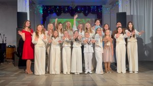 Современный вокал. Лучшая песня про маму. Маме на 8 марта. Песня для мамы. Трогательная песня.