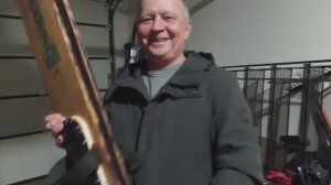 Завалило снегом не выехать из дома.