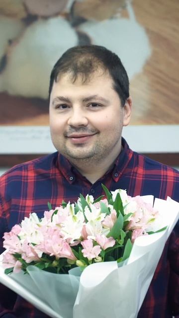 Милые девушки!👑 Наши мужчины поздравляют вас с наступающим 8 Марта!🌷