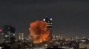 🔥 Иранская ракета обходит несколько уровней американско-израильских систем ПВО и уничтожает свою це