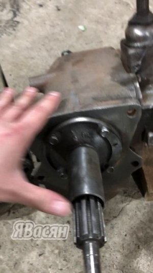 Небольшое сравнение двух советских коробок передач, марки газ. КПП Газ 69 и КПП Газ М20 Победа.