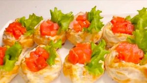 ЗАКУСКА ИЗ СЛОЁНОГО ТЕСТА ДЛЯ ПРАЗДНИЧНОГО СТОЛА 😋👍