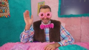 Настя и друзья в челлендже картонная школа против пуши