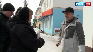 В Ельце продолжаются рейды по выявлению наледи и снега на крышах и водостоках нежилых зданий