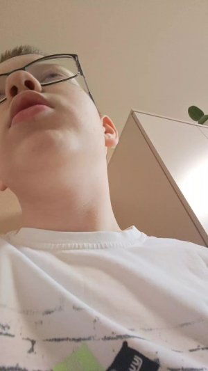 крутим педали на велотренажёре  4 :00мин