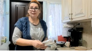 1092 Я Их всётаки Купила. Варю Харчо.Шок. Цветы к 8 марта.Спасибо за советы.