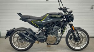Husqvarna Svartpilen 401 - VBKUNJ400KM266308