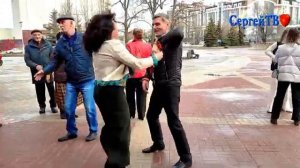 Я тебя целую.....