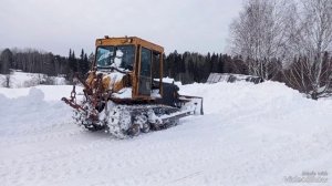 дт-75 чистит снег