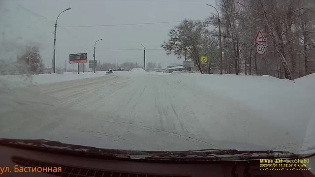 Зима 2026. Часть8. Идёт снег. Мы как то едем, фуры буксуют.