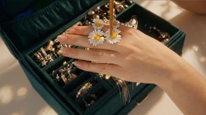 АСМР С ОБЗОРОМ МОИХ НЕОБЫЧНЫХ УКРАШЕНИЙ / ТРЕЙСИНГ И БЛИЗКИЙ ШЁПОТ