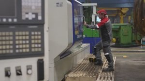 Технологии будущего: станок с микронной точностью на ОЭМК