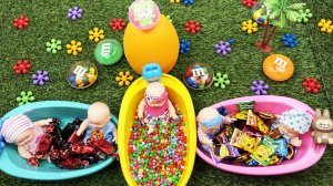 Мультики про куколок для девочек. Ляльки в разноцветных ванночках с конфетками. Мультики для детей