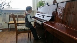 Петрова Мария ДШИ№1 Волгограда Б.Барток Противоположное движение Н.Торопова Прогулка