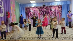 3 - 8 марта Богатырь Семицветик.mp4