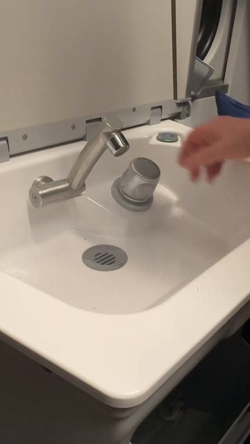 Вагоны Siemens габарита РИЦ на Российских Железных Дорогах. Поезд 082 Белгород- Санкт Петербург.