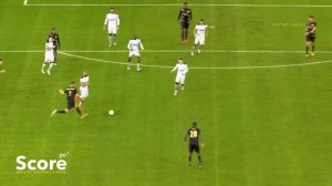 Гениальные голы, забитые в невозможных ситуациях