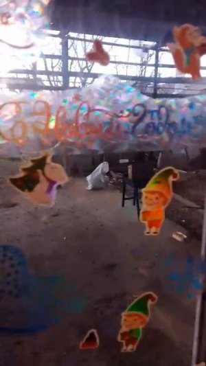 я не знаю либо наш дом проклятый, либо это шутка какая-то.