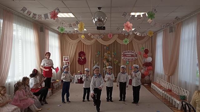 группа №11 праздник 8 марта