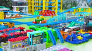 Поезда! Детская огромная железная дорога! Давай играть вместе!