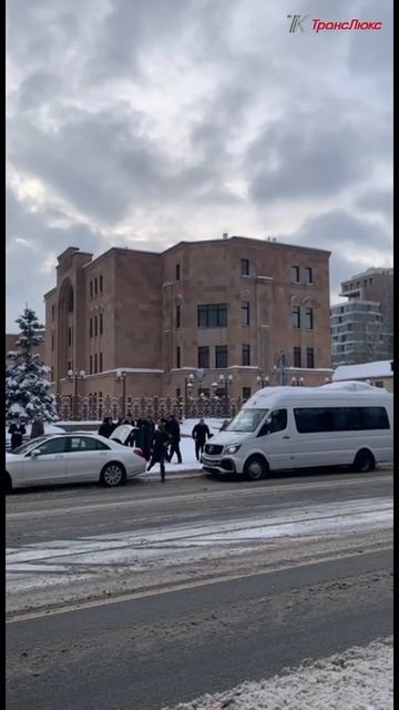 Белые Мерседесы на свадьбу от ТрансЛюкс