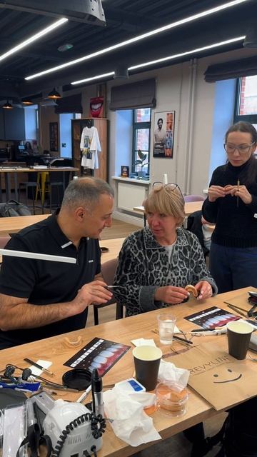 Курс Ваграма Торосяна «Живая эстетика в полноанатомических конструкциях из диоксида циркония🔥