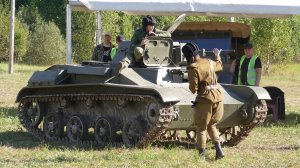 Слалом на малом танке Т-60, слёт "Моторы Войны", август 2018