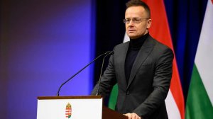 Сийярто счел угрозы Зеленского Орбану переходом всех границ