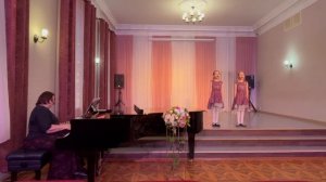 Памятник-муз Г Левкодимова сл В Степанова. Дуэт Ефимовы Диана и Элина