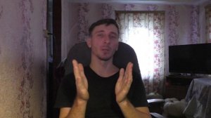 Почему экран в телефоне нажимает сам куда захочет?