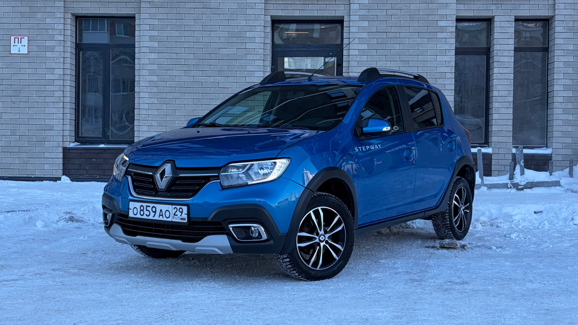 Renault Sandero 2020 автомат