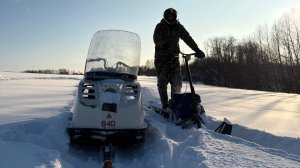 Буран и снегокат, выезд в мороз - поля и глубокий пухляк