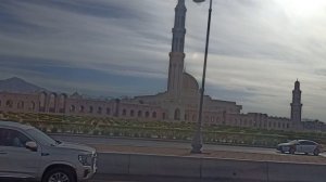 Мимо мечети султана Кабуса