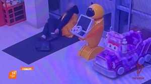 Проник в закрытый магазин и уснул