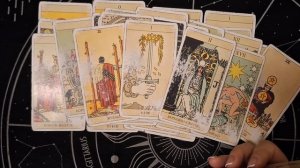 ТАРО РАСКЛАД\ КТО ИСПЫТЫВАЕТ БУРНЫЕ ЭМОЦИИ В ВАШУ СТОРОНУ?!