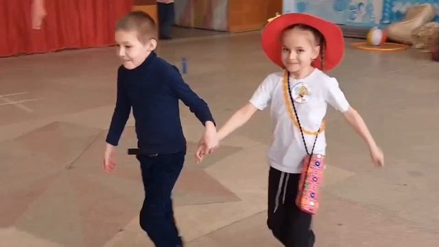 Конкурсная программа "А ну-ка, девочки"