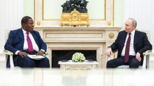 Путин провел в Кремле переговоры с президентом ЦАР Туадерой. Главное