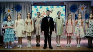 Трус не играет в хоккей / музыка А. Пахмутовой, слова С. Гребенникова, Н. Добронравова